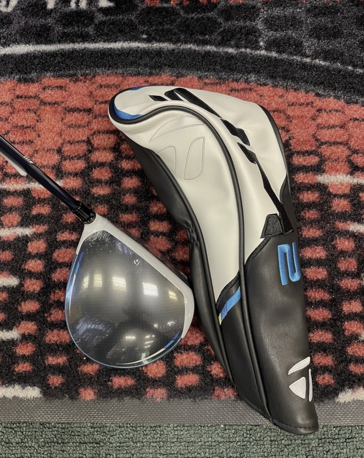 New TaylorMade SIM 2 Max Driver Mens RH Fujikura Ventus 5s 9 Degree Stiff